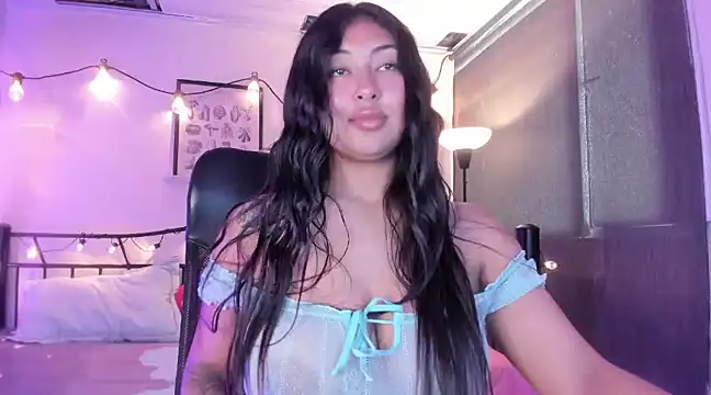 Snapshot of Pocahontas_power chatting on 13, 2, 2025 Pocahontas power online show from 13, 2, 2025