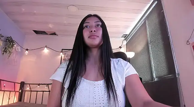 Snapshot of Pocahontas_power chatting on 3, 3, 2025 Pocahontas power online show from 3, 3, 2025