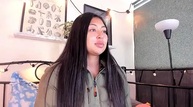 Snapshot of Pocahontas_power chatting on 13, 3, 2025 Pocahontas power online show from 13, 3, 2025