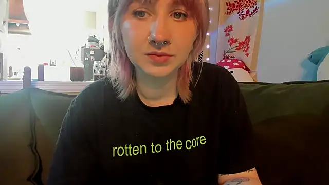 Snapshot of LedaBun chatting on 11, 3, 2026 LedaBun online show from 11, 3, 2026