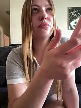 AlisaWhite online show from 5, 5, 2026