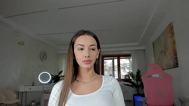 TiffanyHouston  online show from 15, 2, 2025