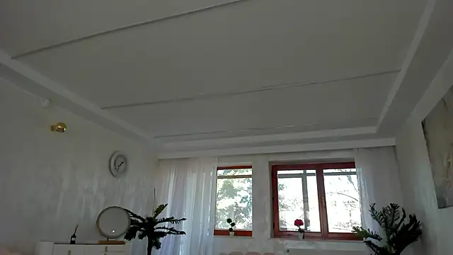 TiffanyHouston  online show from 21, 3, 2025