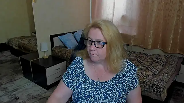 Frau Marta online show from 28, 6, 2026