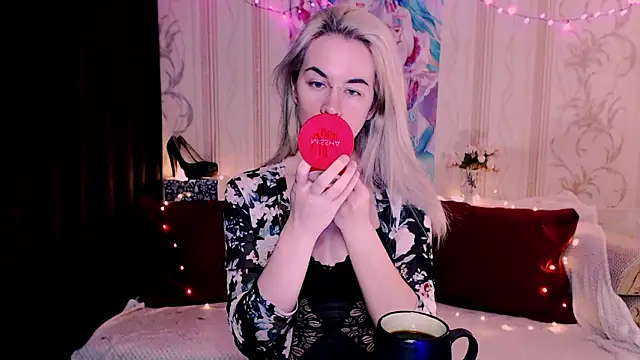 xxxcharismaaa online show from 10, 3, 2026