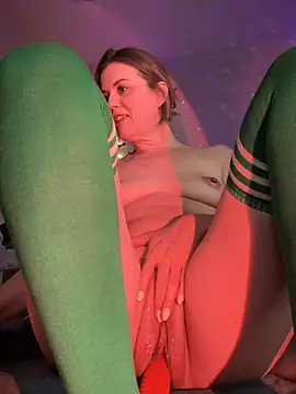 MaiseKnox online show from 27, 12, 2024