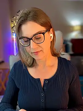 MaiseKnox online show from 6, 5, 2026
