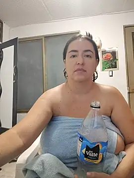 Snapshot of rosahills chatting on 26, 6, 2026 rosahills online show from 26, 6, 2026