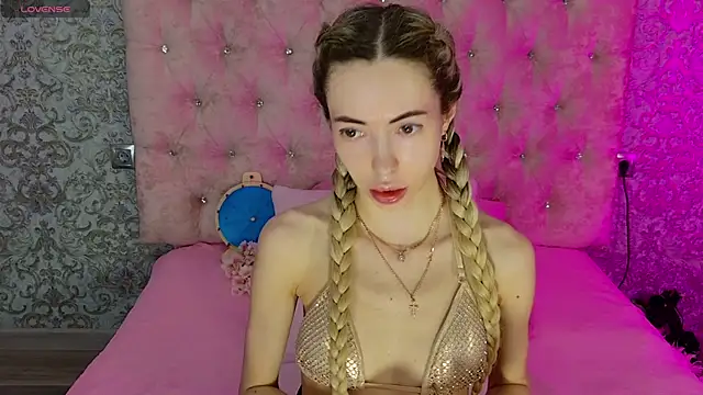 Akilla Queen online show from 24, 7, 2026