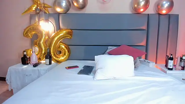 AGATHAA WHITE online show from 28, 2, 2025