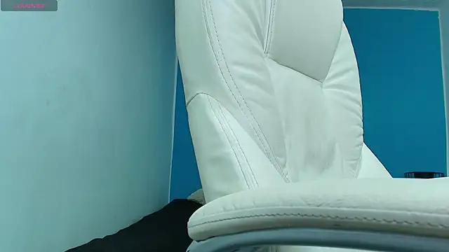 Snapshot of Dephne__ chatting on 12, 12, 2024 Dephne online show from 12, 12, 2024