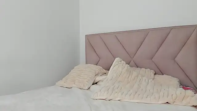 Snapshot of Dephne__ chatting on 26, 2, 2025 Dephne online show from 26, 2, 2025