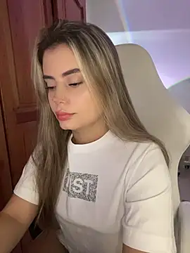 Miss valeriaa online show from 5, 7, 2026
