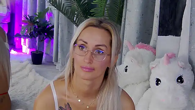 IsabelleEthan online show from 14, 7, 2026