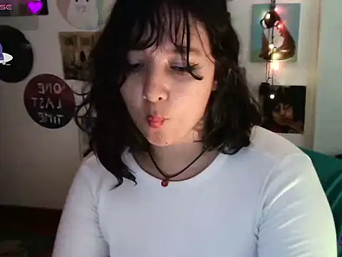 soynanabela28 online show from 3, 3, 2025