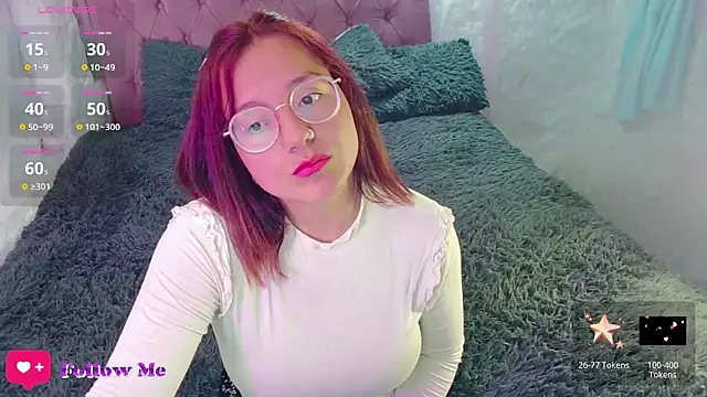 Snapshot of emma_luna1986 chatting on 8, 1, 2025 emma luna1986 online show from 8, 1, 2025