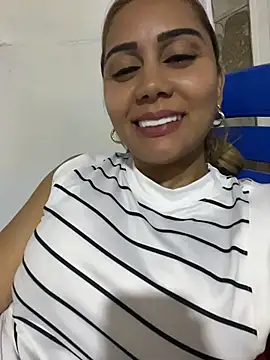 Snapshot of maymercy chatting on 21, 7, 2026 maymercy online show from 21, 7, 2026