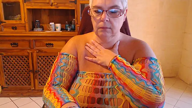 MISS LINDAH online show from 1, 8, 2026