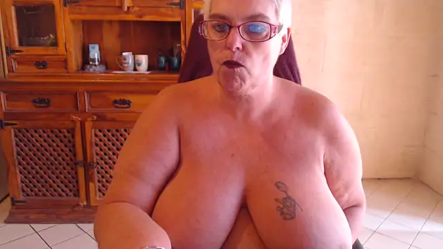 MISS LINDAH online show from 3, 8, 2026