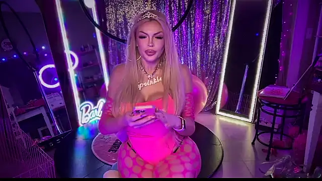 Snapshot of bimbotwerkqueen chatting on 1, 1, 2025 bimbotwerkqueen online show from 1, 1, 2025