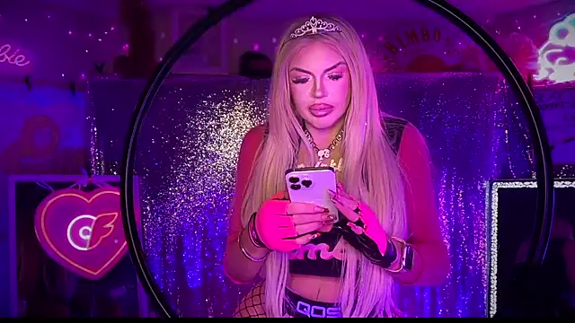 Snapshot of bimbotwerkqueen chatting on 19, 2, 2025 bimbotwerkqueen online show from 19, 2, 2025