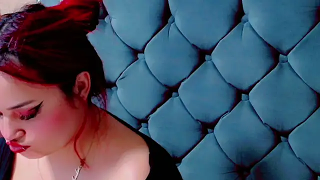 Imannejulienne online show from 14, 9, 2025