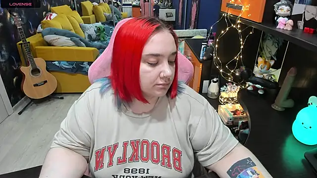 Softie Sofy online show from 4, 3, 2025