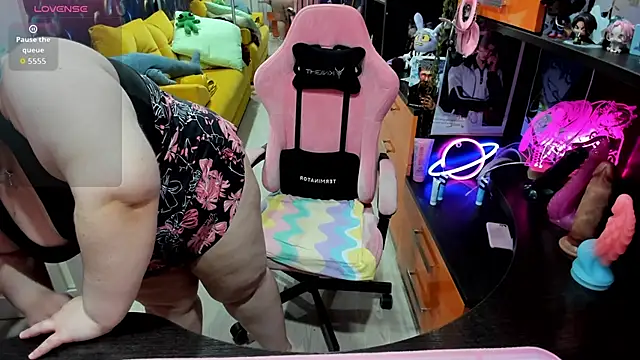 Softie Sofy online show from 5, 5, 2026
