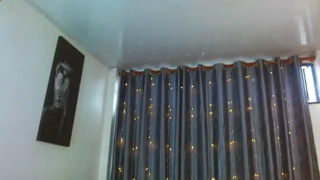Kenisha Sweet online show from 30, 7, 2026
