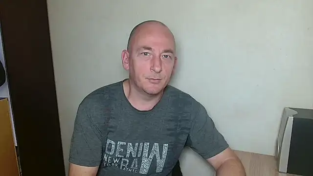 Johan   Barker online show from 15, 12, 2025