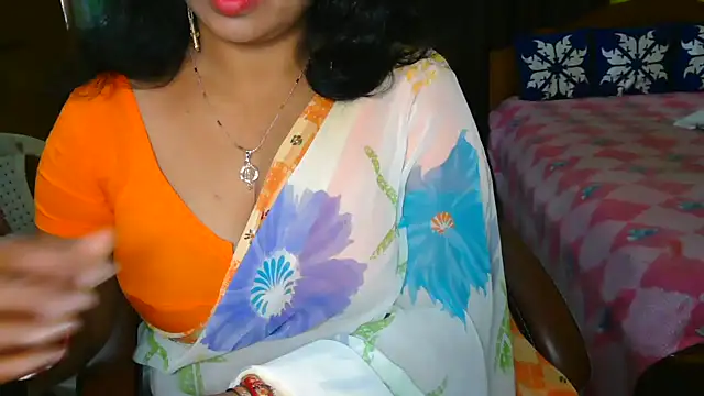 Snapshot of Anushka_21 chatting on 24, 12, 2024 Anushka 21 online show from 24, 12, 2024