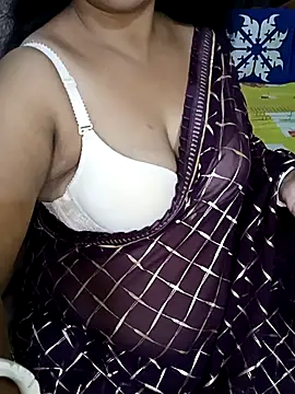 Snapshot of Anushka_21 chatting on 8, 9, 2025 Anushka 21 online show from 8, 9, 2025