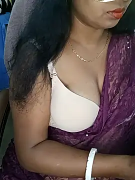 Snapshot of Anushka_21 chatting on 19, 9, 2025 Anushka 21 online show from 19, 9, 2025