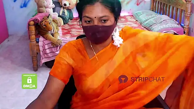 Snapshot of Novapol chatting on 5, 1, 2025 Novapol online show from 5, 1, 2025