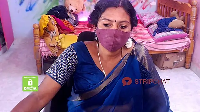 Snapshot of Novapol chatting on 2, 2, 2025 Novapol online show from 2, 2, 2025