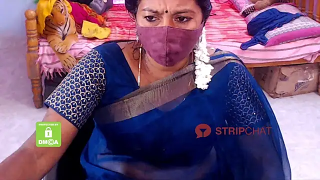 Snapshot of Novapol chatting on 2, 2, 2025 Novapol online show from 2, 2, 2025