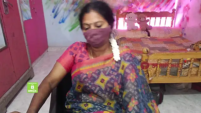 Snapshot of Novapol chatting on 7, 10, 2025 Novapol online show from 7, 10, 2025