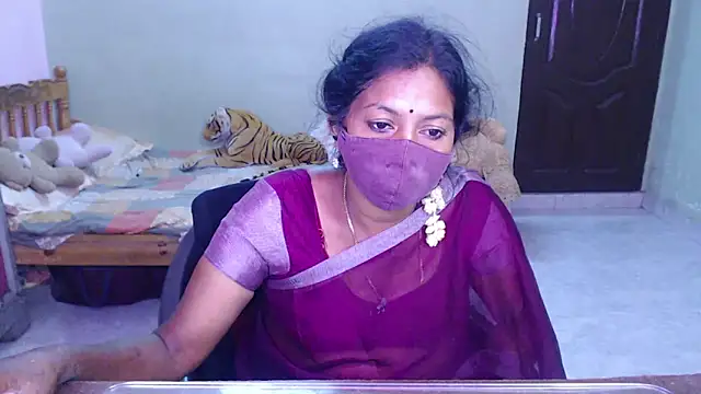 Snapshot of Novapol chatting on 5, 7, 2026 Novapol online show from 5, 7, 2026