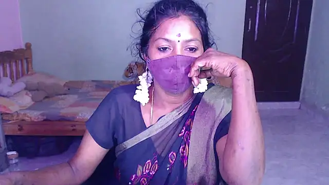 Snapshot of Novapol chatting on 5, 8, 2026 Novapol online show from 5, 8, 2026