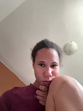 AaliyahHarris online show from 9, 5, 2026