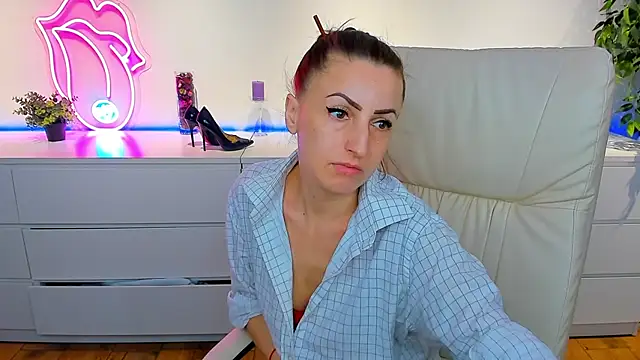 Rebecca Diamond online show from 23, 2, 2025