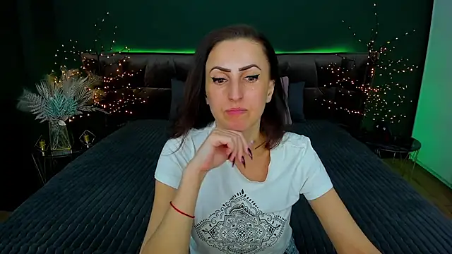 Rebecca Diamond online show from 27, 2, 2025