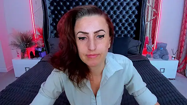 Rebecca Diamond online show from 11, 5, 2026