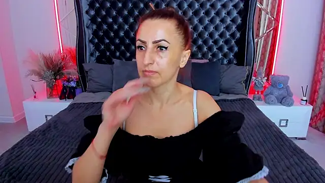 Rebecca Diamond online show from 19, 5, 2026
