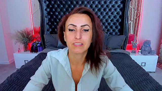 Rebecca Diamond online show from 6, 7, 2026
