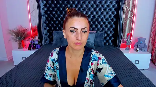 Rebecca Diamond online show from 22, 7, 2026