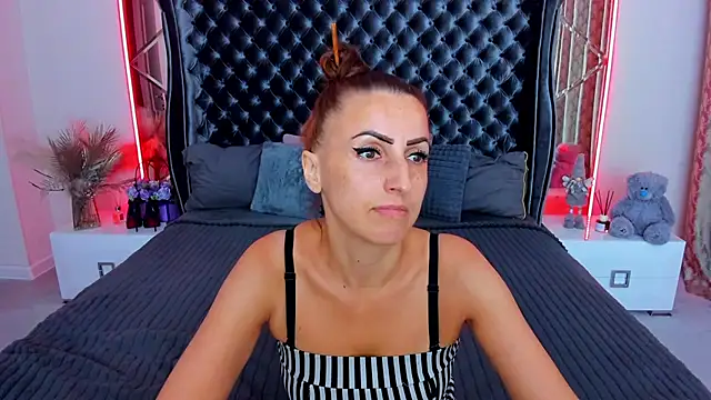 Rebecca Diamond online show from 2, 8, 2026
