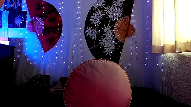 GamerGirlRoxyAndLee online show from 26, 6, 2026