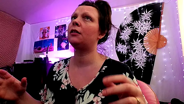 GamerGirlRoxyAndLee online show from 16, 7, 2026