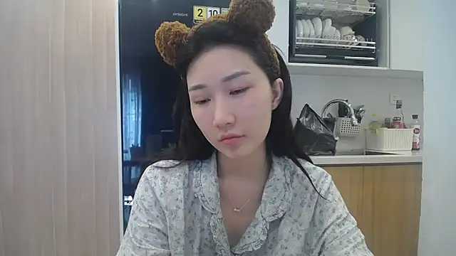 Snapshot of Asiagirll chatting on 7, 7, 2026 Asiagirll online show from 7, 7, 2026